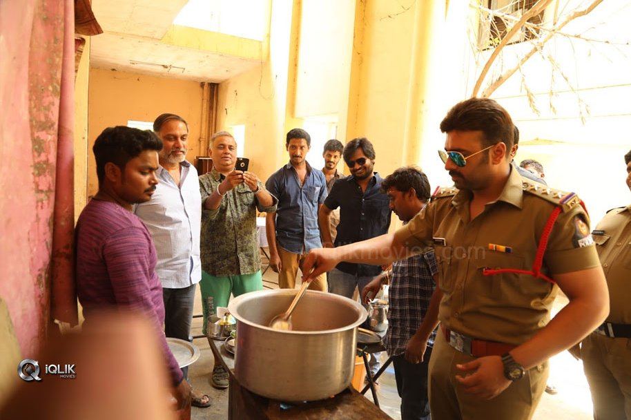 Naara-Rohith-Cooks-Fish-Curry-on-The-Sets-of-Shamanthakamani-Movie